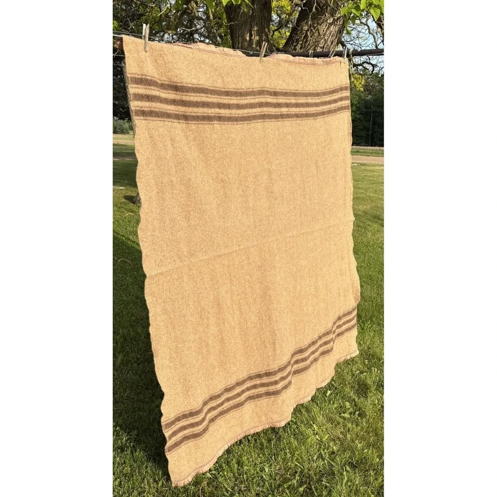 Vintage 1930 - 40's 75% Camel Hair And Wool Blanket Military Style Authentic